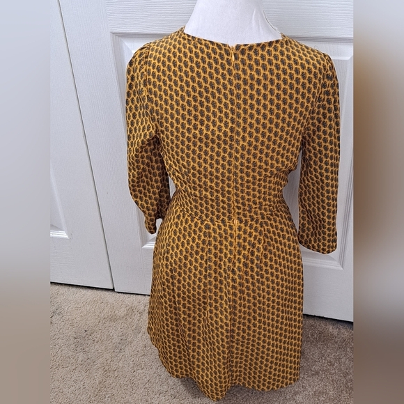 Elegant Mustard Patterned Dress   Size M - Picture 4 of 6
